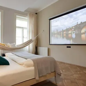 Bright Na Porici Apartment