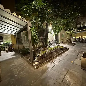 https://oberdan-corso-venezia-mansarda-monolocale.italymilanhotels.net