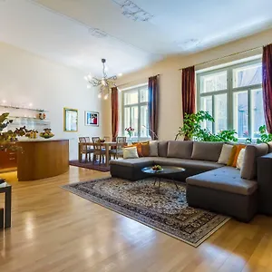 Victor Apartment
