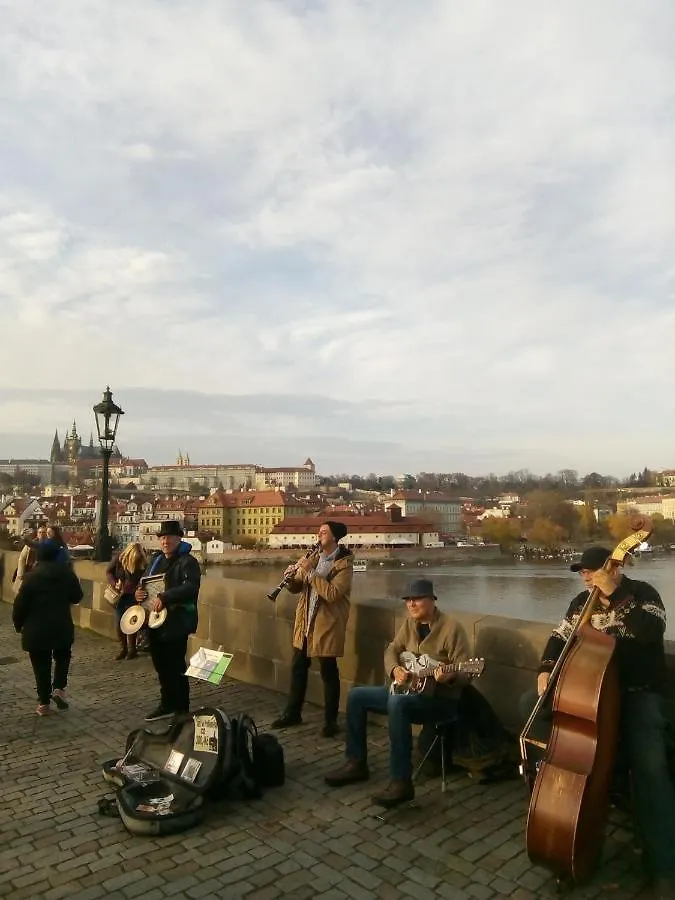 Apartricanova Prague 0*,